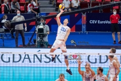 213B1370-4EA0-4B3E-BF6B-B9AE6FACA6DC