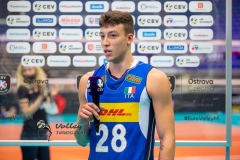 67B94F21-DC4B-4951-AEF0-079869D08745