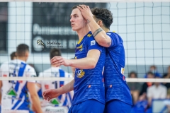 8FE37009-A481-418C-924E-F09C5DFF2EE8