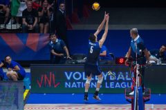 95761006-4E56-4545-B6A6-C27C45D34A6B