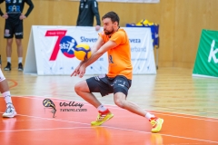 79E9859D-E4D4-4FF1-8326-ECFDA75B0BA2