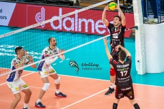 3C35E0B0-7FFA-44FA-8DC5-1CC50C41A124
