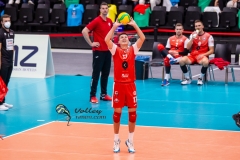 38F81D9C-F7FB-4F20-85E8-4013B5627137