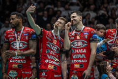 A42B767F-750F-4D6A-8C29-5C9B2A59916E