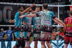 3025F945-7BD4-489E-8BF3-618AF5E16F26