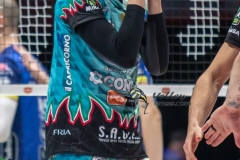 8E60434D-8F07-4CBF-875E-58AA530F3317