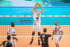 111F2EA6-8CE4-4776-8334-FA6207467262