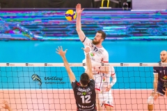 AC11D9F0-E1F2-4B7B-B933-2874D5805FFF