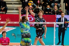 EFE9E575-AFC8-4767-BAE9-3D0429A4528C