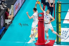 F0324948-5C2E-4325-A253-A036BA39CACF