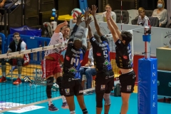 62CDD5FC-04AB-43D7-B573-232E2C694DD1