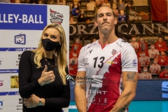 FE1DC886-EC75-41A2-8DA5-023C1FD0D75F