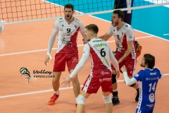 8CAEBB76-48D8-43B4-A936-2FBB60F680FF