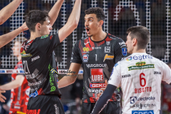 53DA42FF-6286-4CB8-BD04-DDEDD49CD9AF