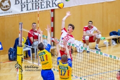 B468EED1-2503-42CC-94E4-E67C284BD415