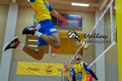 74DA7167-FD33-4168-8651-E57CF07DEBC9