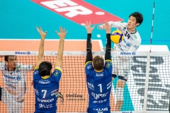 7F7A44F0-7378-454D-A92E-71F1939E4032