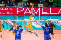 3A0400CC-8861-4513-933C-CF86DE488387
