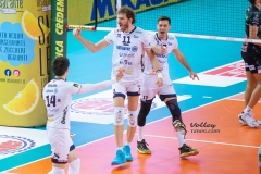 E6FA9F62-F44C-41EF-ABE2-A15868E6B4A4