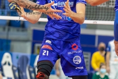 F1714F03-FCFC-41D9-975F-DFCFCD1FBF5D