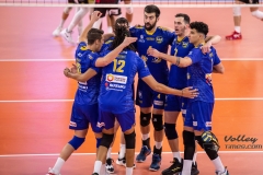 3C3364B8-FCB7-4B22-920C-F045669198F6