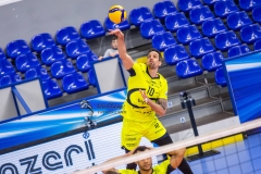 FCB1B825-4CB6-4852-9D89-45891E3AEC36