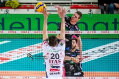 5A93F8D6-FF85-4B59-A3F4-05927ECB86FB