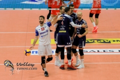 F8D05A92-05C3-4F86-B347-A67351622ABB