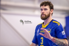 27F43235-0CC8-4D95-9A2D-46E457DD848E