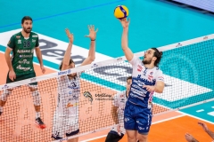 D480C1A0-C4E4-4381-B21E-543E9A131F83