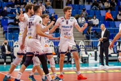 F0CC6B86-1697-4C70-9EA7-DE161563D72A