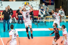 672844FE-346E-44F3-A195-FE420A461C9C