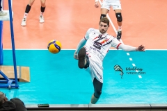 FB03EAA2-6F54-43E1-92C2-F616244199EE