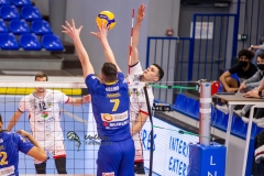 DEACF3E2-6DDE-4565-A48A-731216ABC671