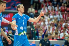 6FE891D7-2C7B-46FC-B9A3-29C753811396