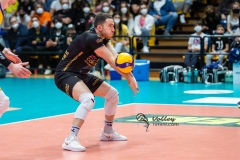 E4EA088C-B0DF-4F3F-9E18-E8D5F7990210