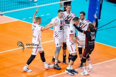 FC96EE4E-0F8D-40A9-8CE6-4F628F6B5431