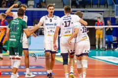 18267BAC-4839-4551-9785-8CDCE2E10D56