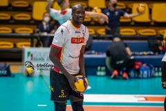 CDB03BD4-8EBE-4DD8-AF17-54207172A9AF