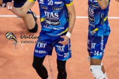 7A6043B9-122B-4054-AADD-B1E4D2C643FB